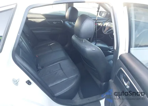 2015 Nissan Altima из США, поврежденный, VIN 1N4AL3AP2FN318728